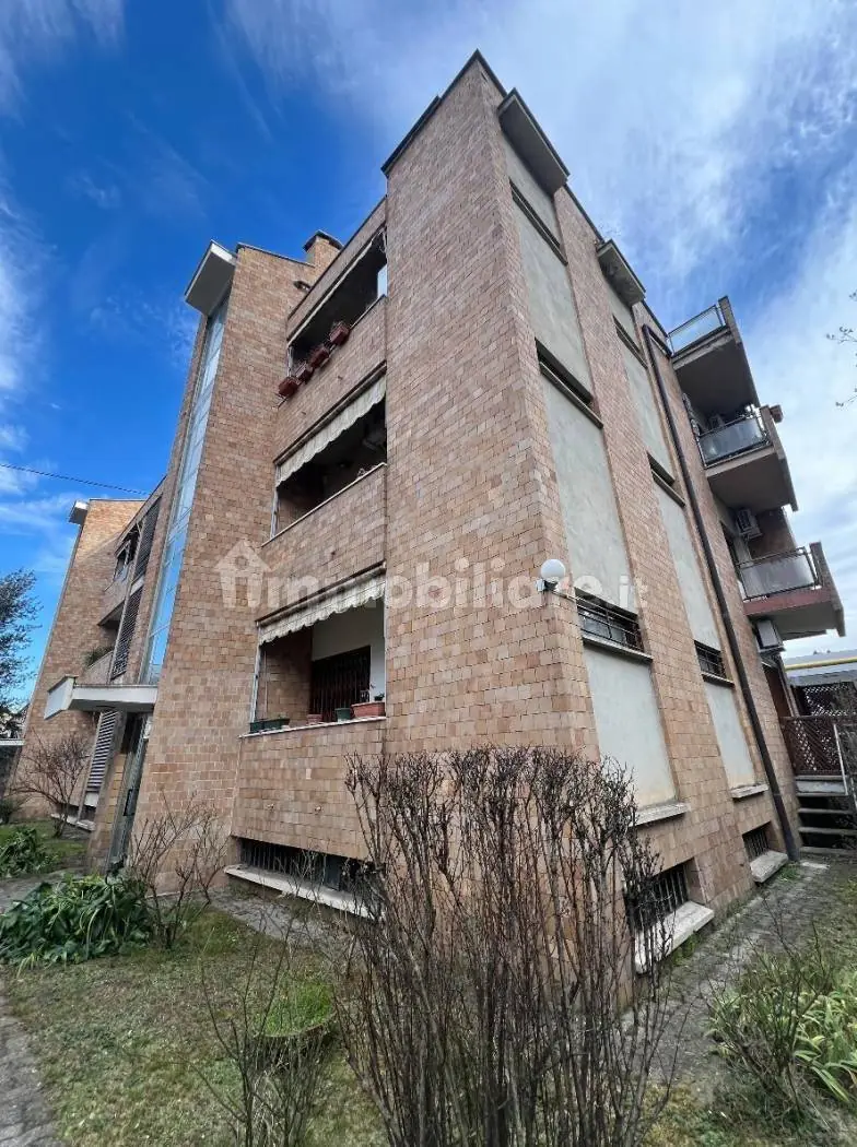 Quadrilocale ristrutturato con box auto e cantina – Torino · Campidoglio